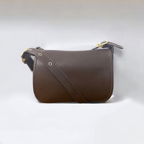 Coach Handbags - Coach Vintage Patricias Legacy Crossbody Shoulder Bag in Chestnut Brown Leather